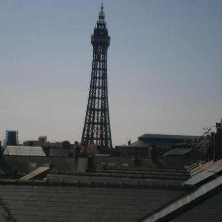 Guesthouse The Royale Hotel Blackpool Exterior photo