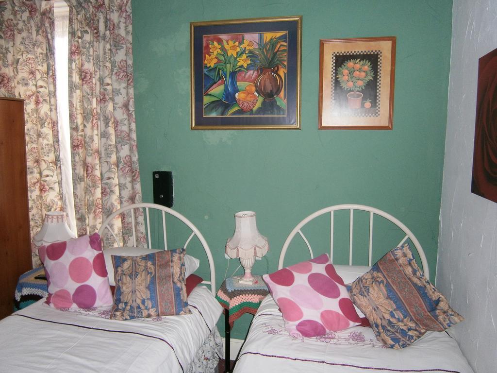 Guesthouse The Royale Hotel Blackpool Room photo